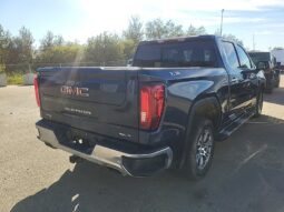 
										2021 GMC Sierra 1500 SLT full									