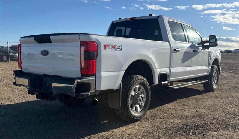 2023 Ford F-250 XLT FX4 full