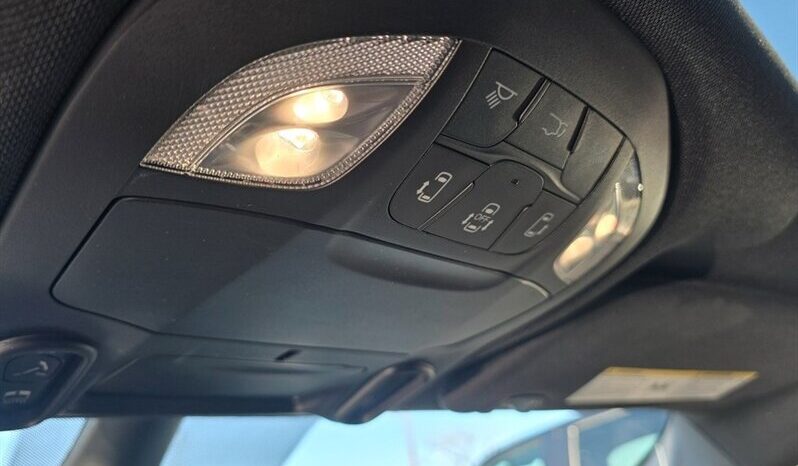 
								2023 Chrysler Pacifica Touring L Sunroof S package full									