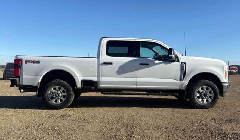 2023 Ford F-250 XLT FX4 full
