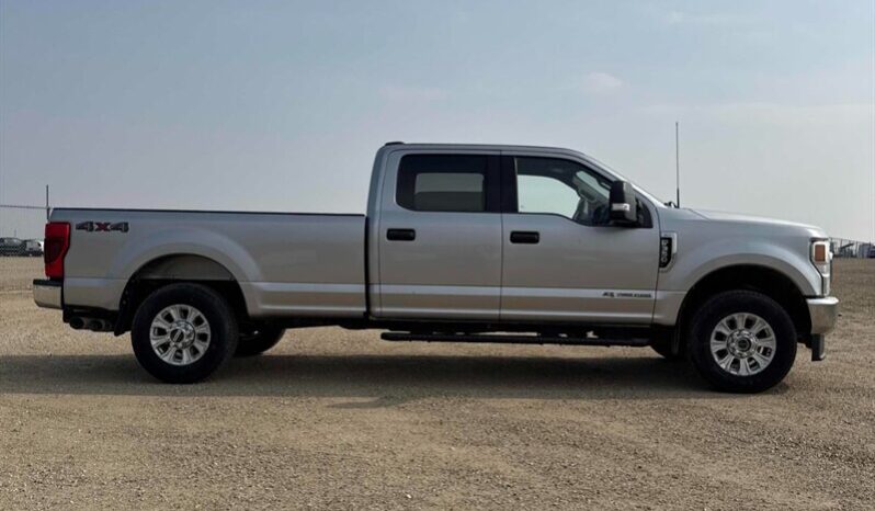 
								2021 Ford F-350 Super Duty XLT 6.7L Powerstroke full									