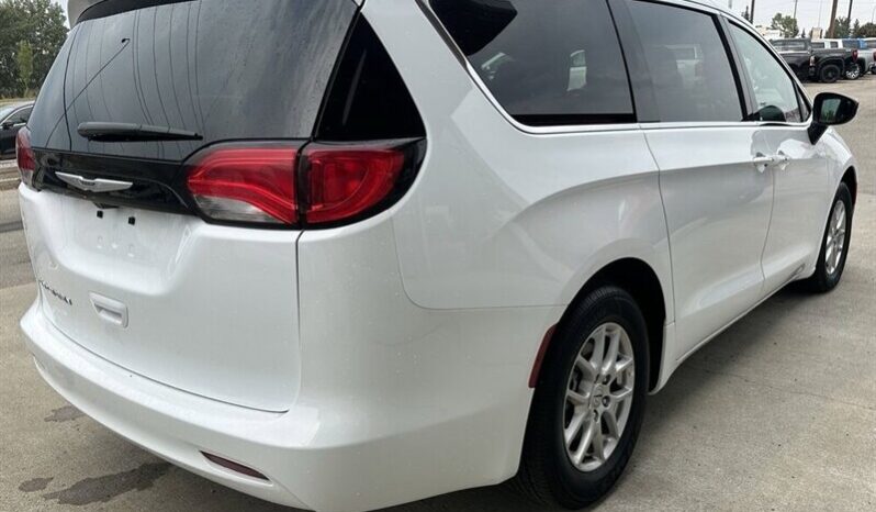 
								2024 Chrysler Grand Caravan SXT full									