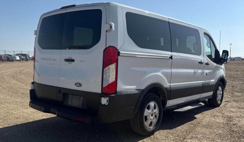 
								2019 Ford Transit 150 T-150 130″ Low Roof 8 Pass full									