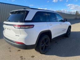 
										2023 Jeep Grand Cherokee Limited full									