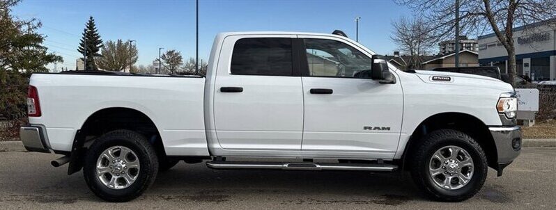 
								2023 RAM 2500 Big Horn Off Road full									
