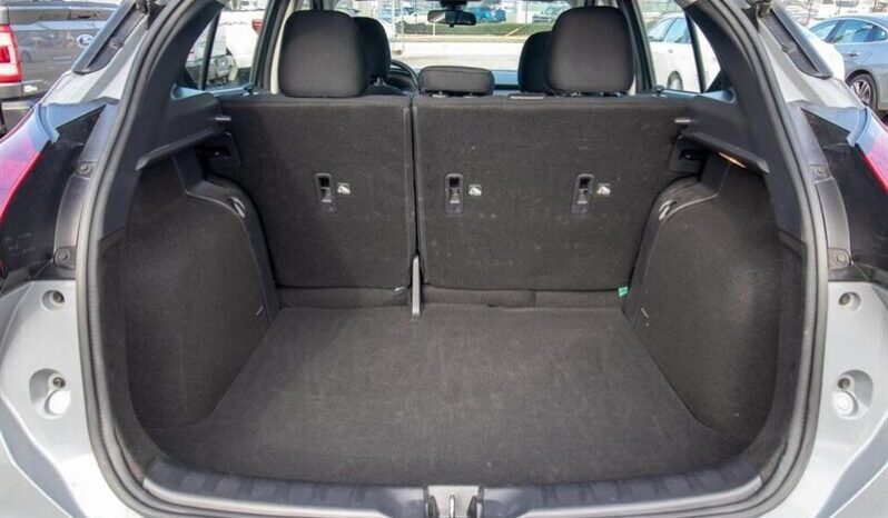 2024 Nissan Kicks SV full