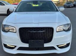 
										2023 Chrysler 300 Series Touring L full									