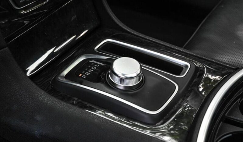
								2023 Chrysler 300 Series Touring L full									