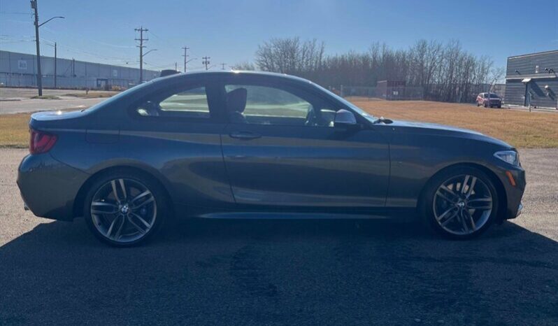 
								2016 BMW 2-Series M235i xDrive full									