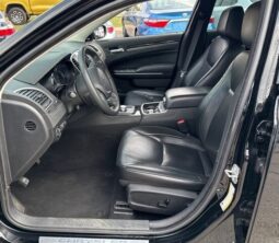 
										2023 Chrysler 300 Series Touring L full									