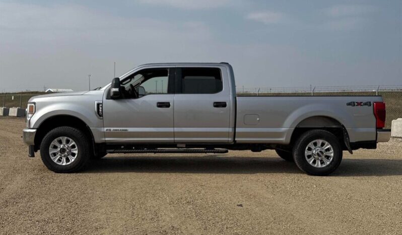 
								2021 Ford F-350 Super Duty XLT 6.7L Powerstroke full									