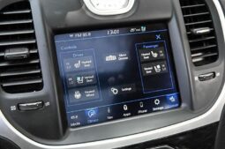 
										2023 Chrysler 300 Series Touring L full									