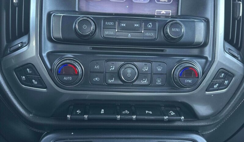 
								2018 Chevrolet Silverado 1500 LTZ full									