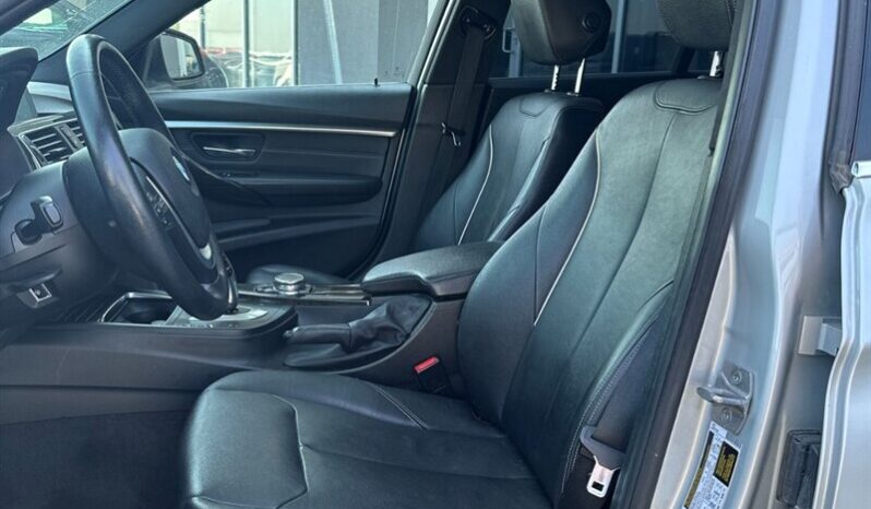 
								2016 BMW 3-Series 328i xDrive full									