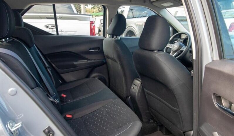 2024 Nissan Kicks SV full