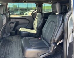 
										2024 Chrysler Pacifica Touring L Sunroof S package full									