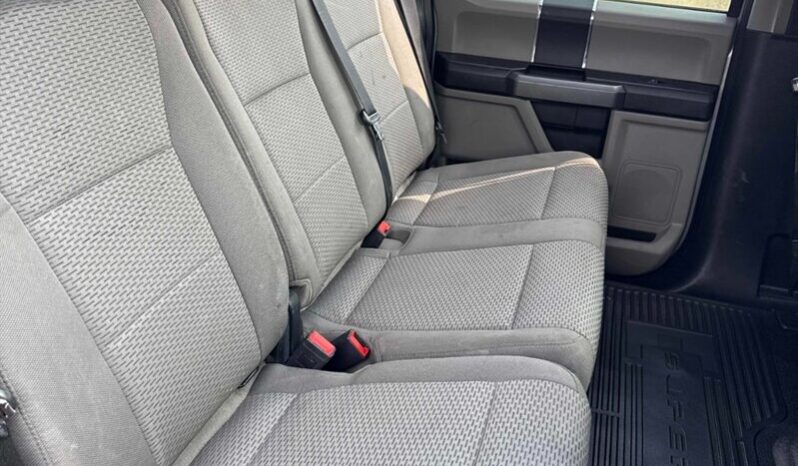 
								2021 Ford F-350 Super Duty XLT 6.7L Powerstroke full									