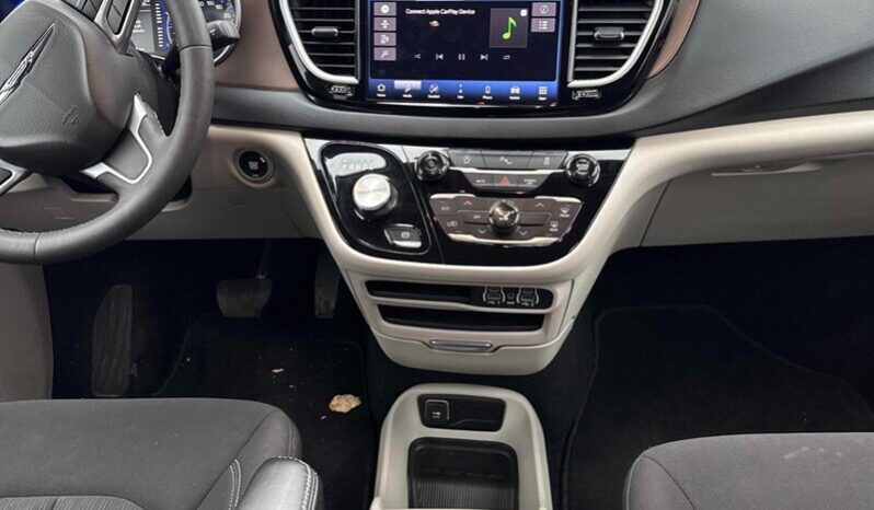 
								2024 Chrysler Grand Caravan SXT full									