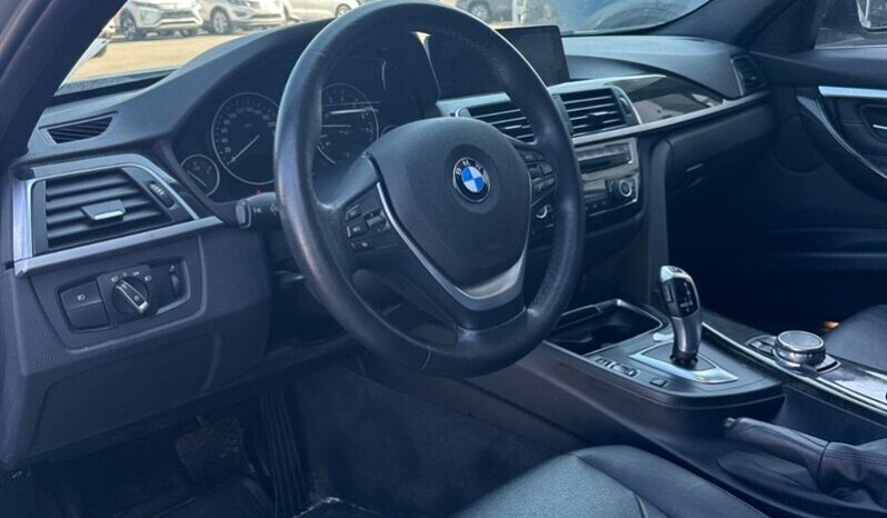 
								2016 BMW 3-Series 328i xDrive full									