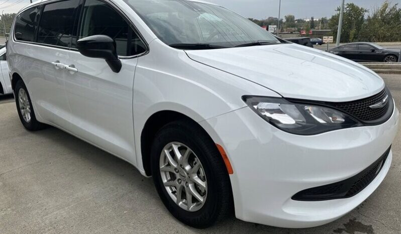 
								2024 Chrysler Grand Caravan SXT full									