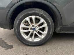 
										2020 Ford Escape SE full									