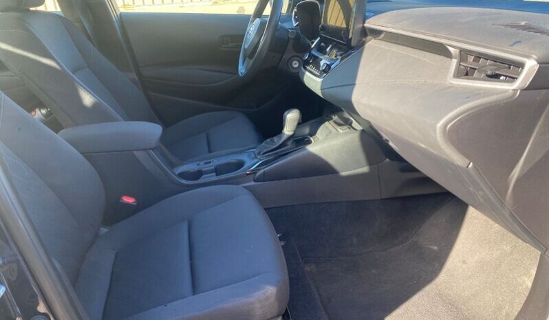 
								2024 Toyota Corolla LE full									