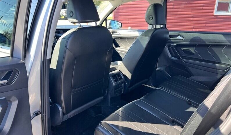 2024 Volkswagen Tiguan SE 4Motion Leather Sunroof full