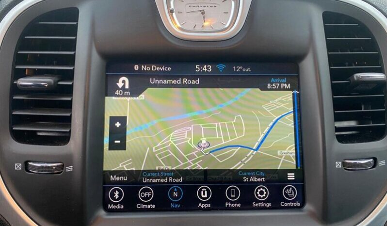 
								2023 Chrysler 300 Series Touring L full									