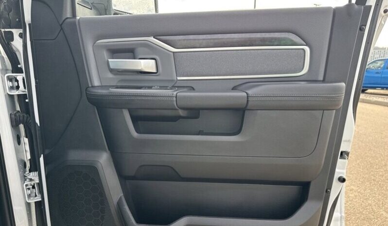 
								2023 RAM 2500 Big Horn Off Road full									