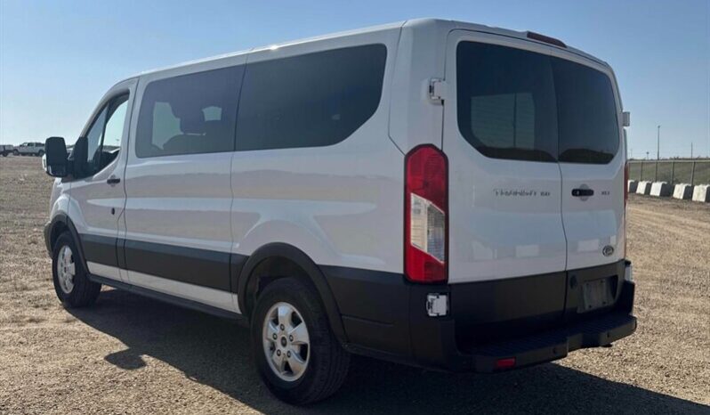 
								2019 Ford Transit 150 T-150 130″ Low Roof 8 Pass full									