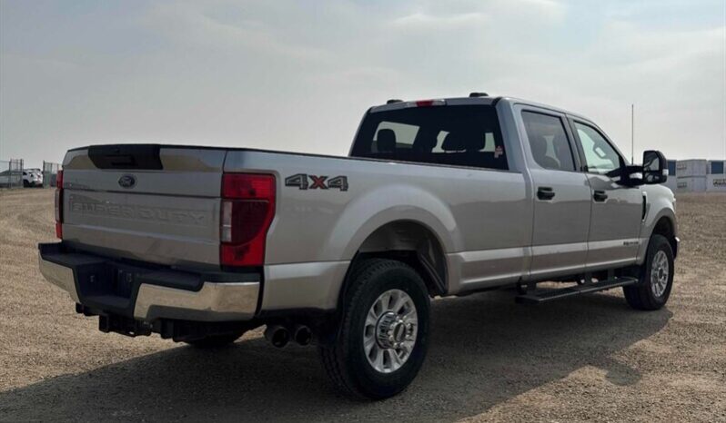 
								2021 Ford F-350 Super Duty XLT 6.7L Powerstroke full									
