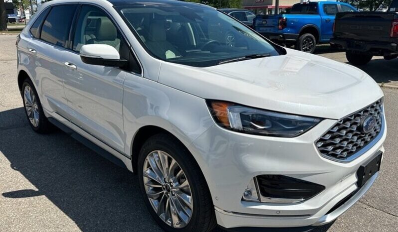 
								2024 Ford Edge Titanium Sunroof full									
