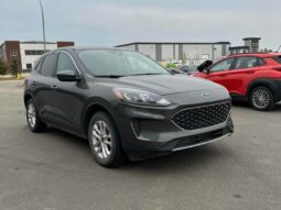 
										2020 Ford Escape SE full									