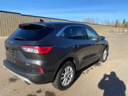 
										2020 Ford Escape SE full									