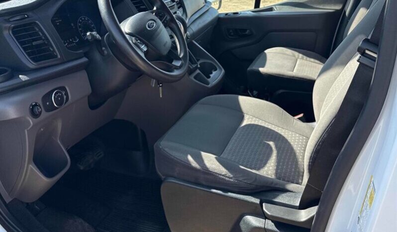 
								2020 Ford Transit T-150 130″ Low Roof 8 Pass AWD full									