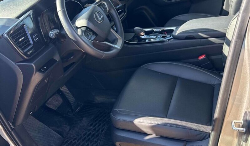 
								2024 Lexus NX 250 full									