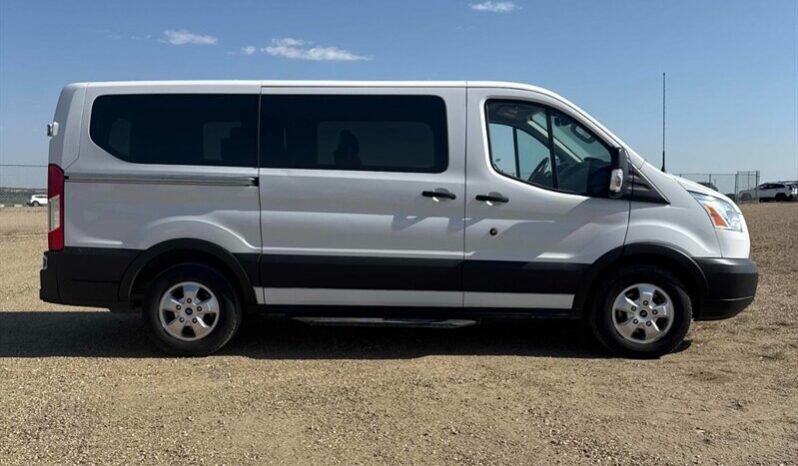 
								2019 Ford Transit 150 T-150 130″ Low Roof 8 Pass full									