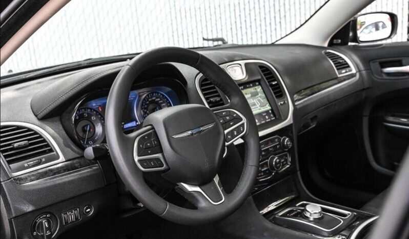 
								2023 Chrysler 300 Series Touring L full									