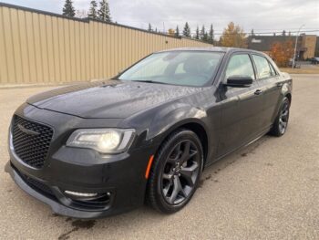 2023 Chrysler 300 Series Touring L