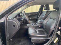 
										2023 Chrysler 300 Series Touring L full									