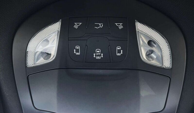 
								2023 Chrysler Pacifica Touring L Sunroof S package full									