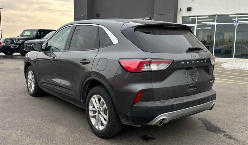 
								2020 Ford Escape SE full									