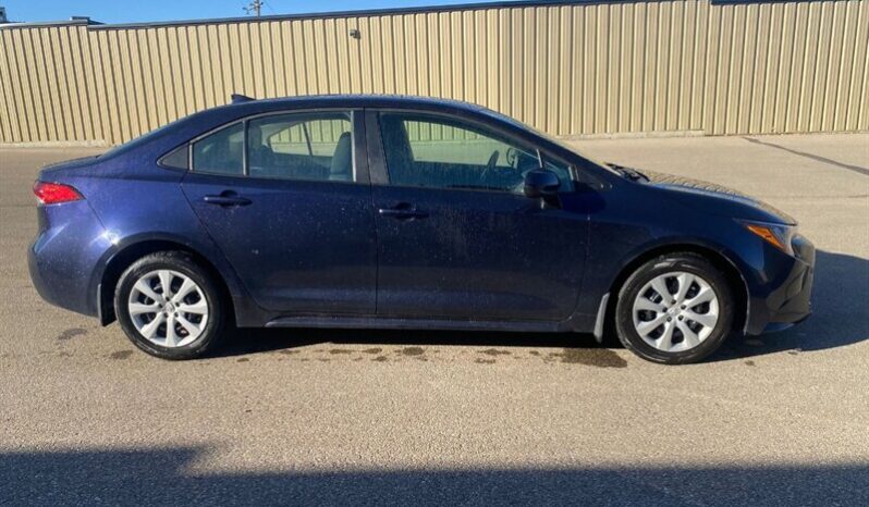 
								2024 Toyota Corolla LE full									