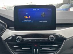 
										2020 Ford Escape SE full									