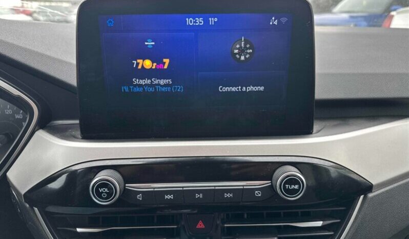 
								2020 Ford Escape SE full									