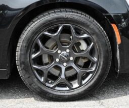 
										2023 Chrysler 300 Series Touring L full									