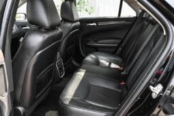 
										2023 Chrysler 300 Series Touring L full									