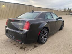 
										2023 Chrysler 300 Series Touring L full									