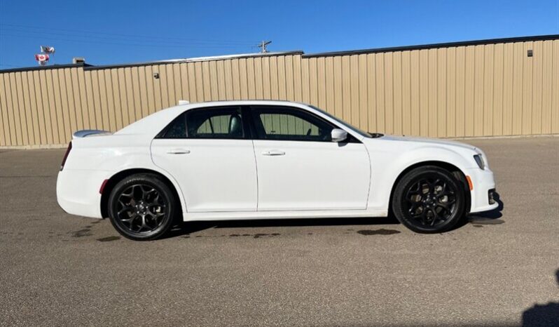 
								2023 Chrysler 300 Series S V6 full									