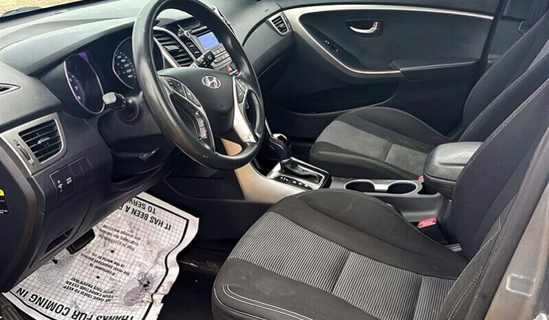 
								2016 Hyundai ELANTRA GT GL full									